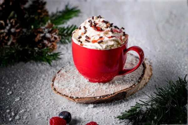 Horká čokoláda s jahodami