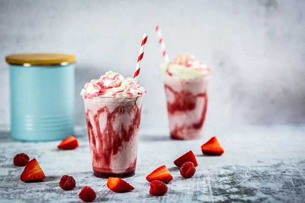 Frappé s letním ovocem